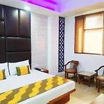 Hotel Spb 87 Near Karol Bagh Metro Station Delhi