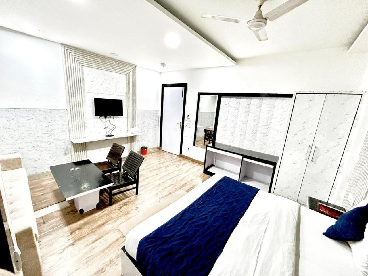 Hotel Spb 87 Near Karol Bagh Metro Station Delhi (National Capital Territory of India)
